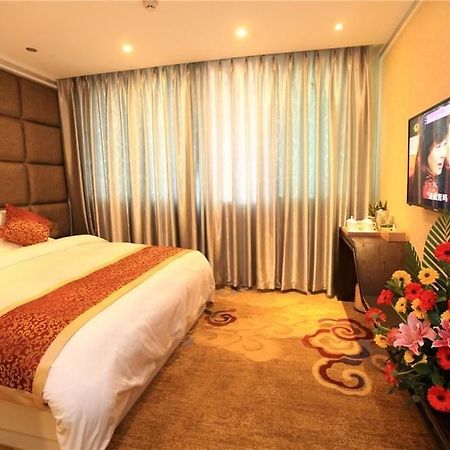 Jiayun Hotel Chengdu Bagian luar foto
